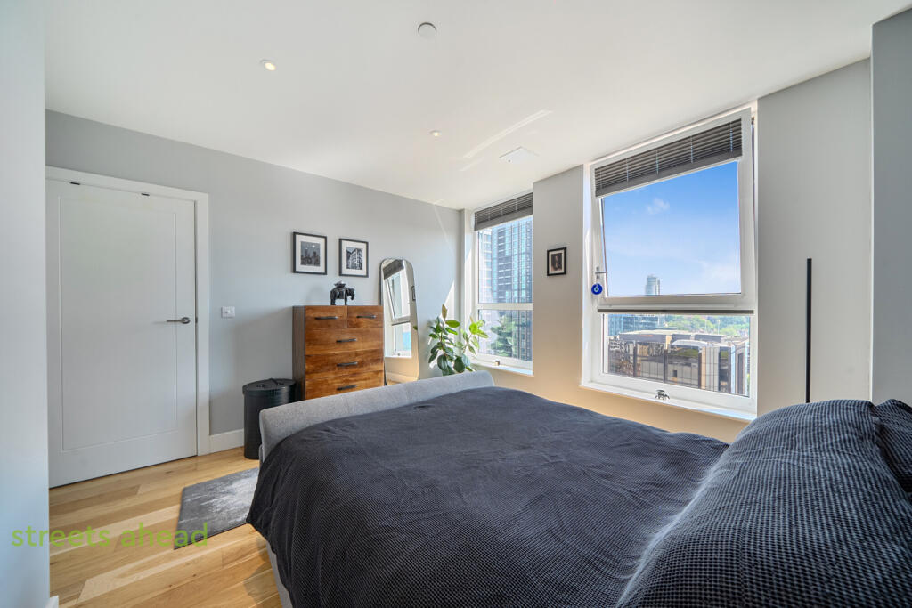 Apartment in Croydon - View 5