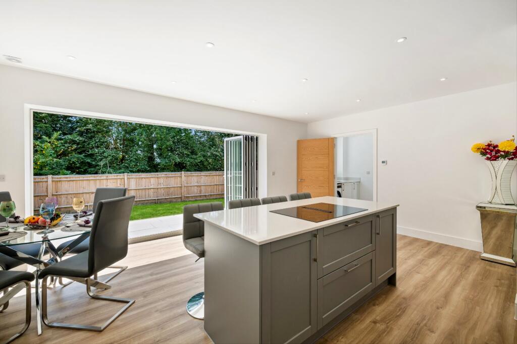 House in Haywards Heath, Lindfield - View 4