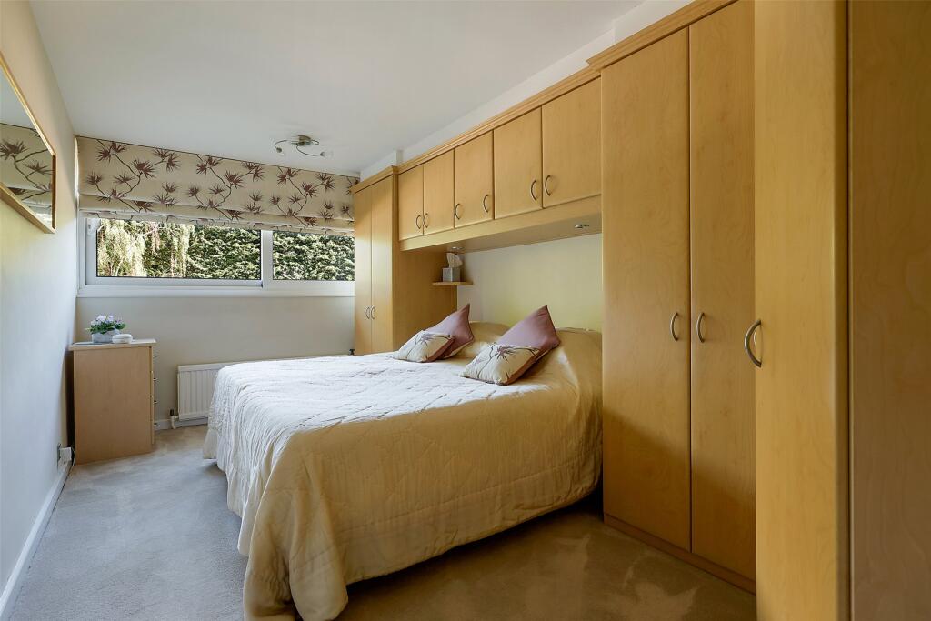 Apartment in Redhill - View 5