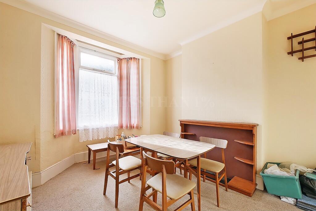 House in Northampton, West Northamptonshire - View 2