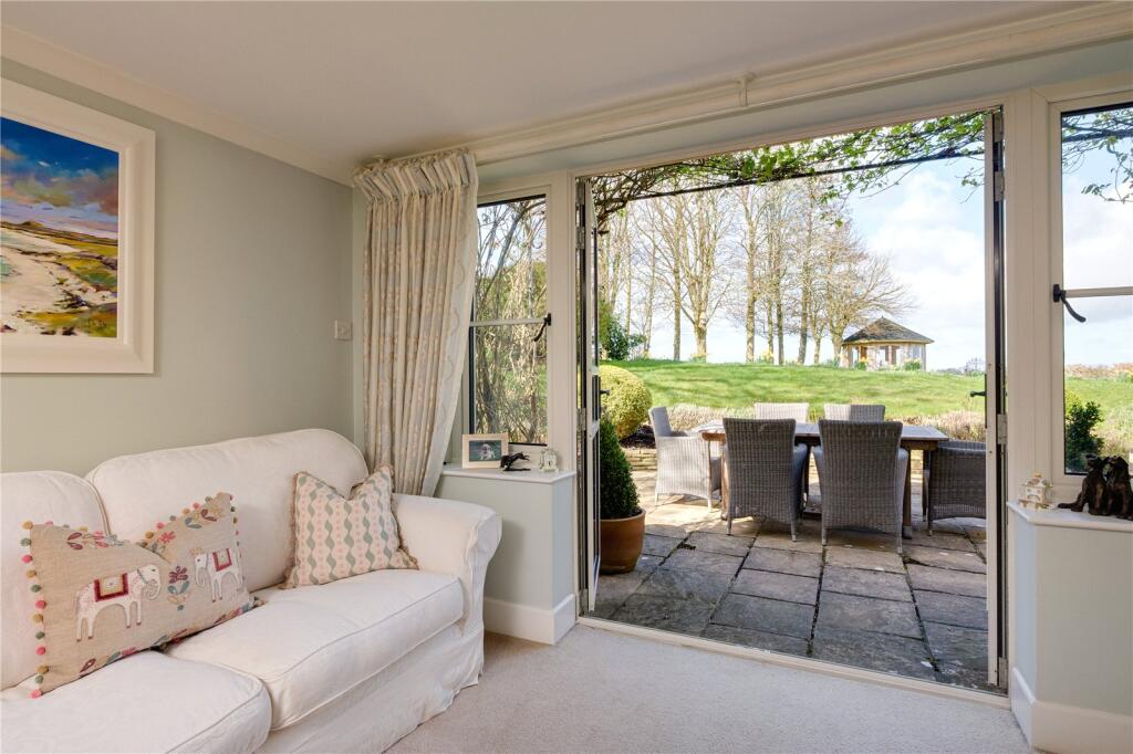House in Buckland Newton - More