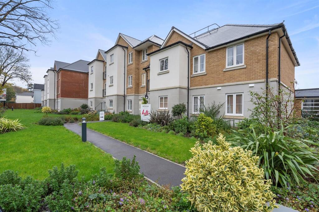 Main image of property: 8 Hampton Place, Hampton Close, Southampton SO15 5QR