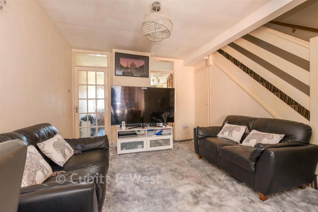 House in Sutton - View 4