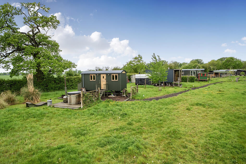 Twin Barn Farm, Ketteringham Lane, Hethersett, Norwich, Norfolk, NR9 3DF photo 4