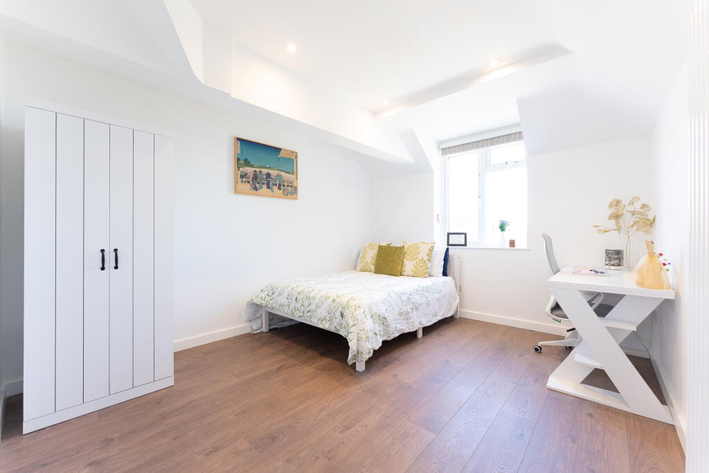 Main image of property: Kendal Way, Cambridge, Cambridgeshire, CB4