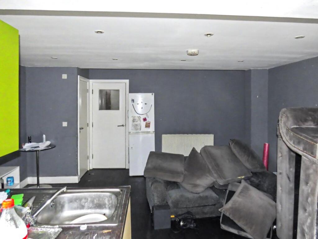 House in Preston, Deepdale - More