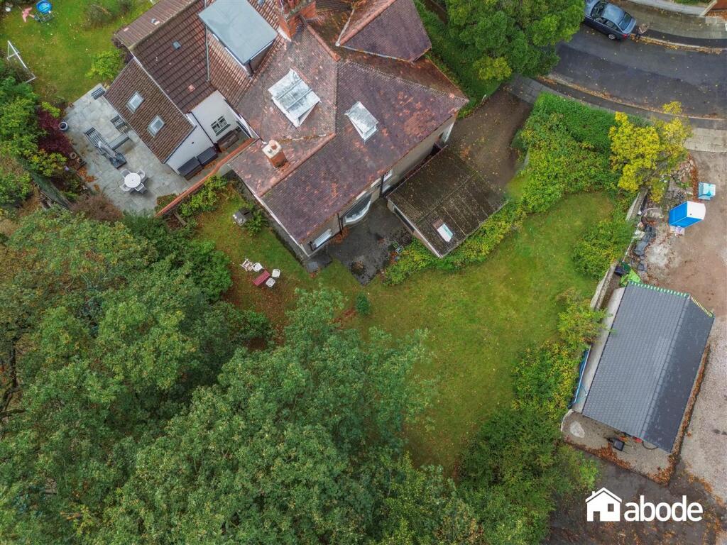 Garth Drive, Calderstones, Liverpool, L18 photo 3