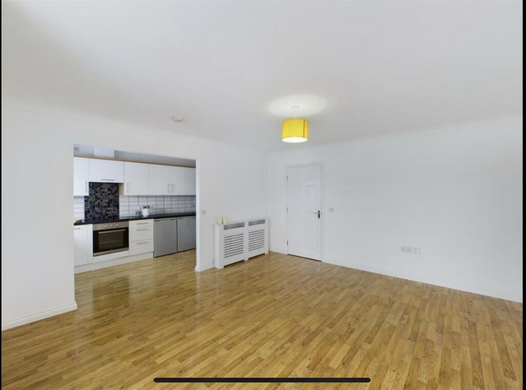 Apartment in North Tyneside, North East - View 2