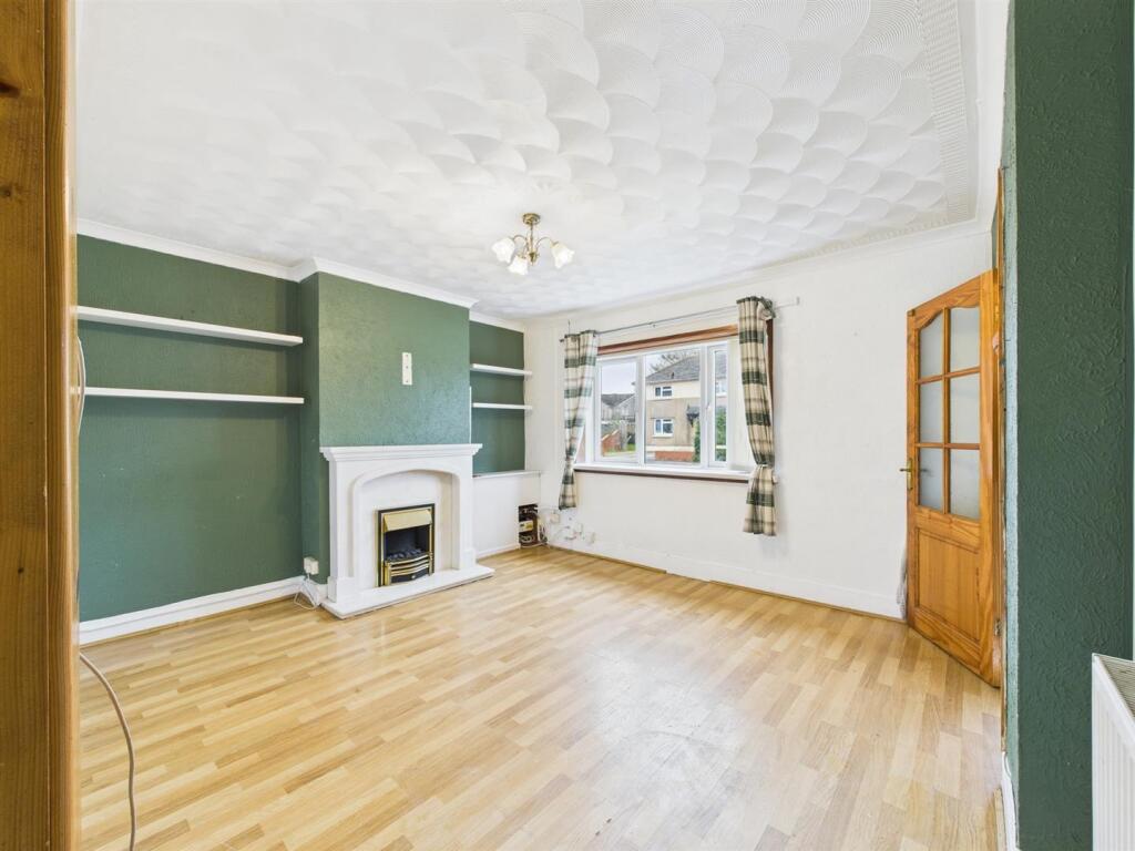 3-bed terraced on Cae Glas, Llanelli, £125,000