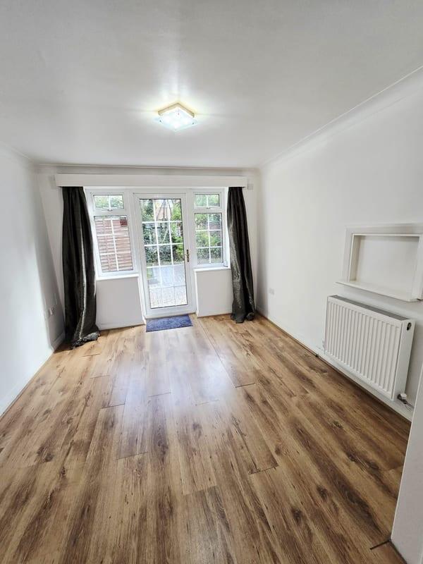 House in Harrow - View 3