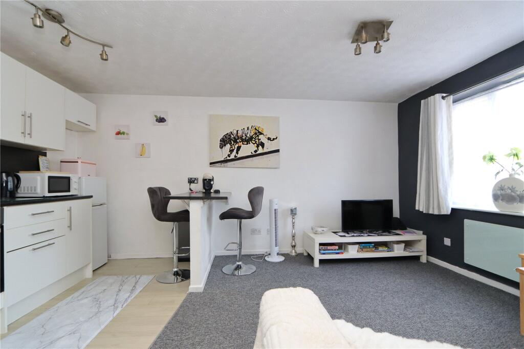 Apartment in Milton Keynes, Kents Hill, Kents Hill, Monkston and Brinklow - View 5