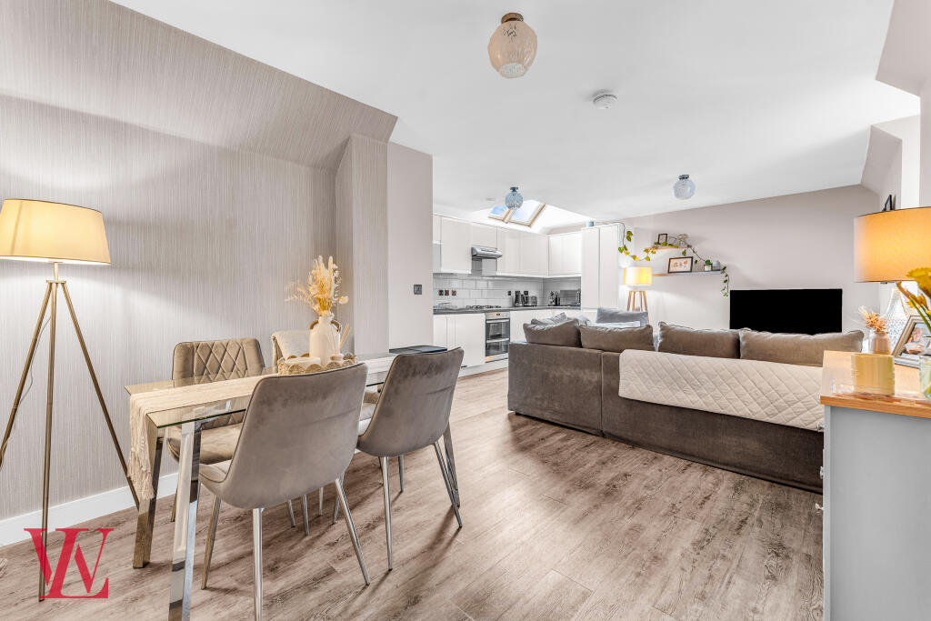 Apartment in East Hertfordshire, Hockerill, Bishop's Stortford - View 2