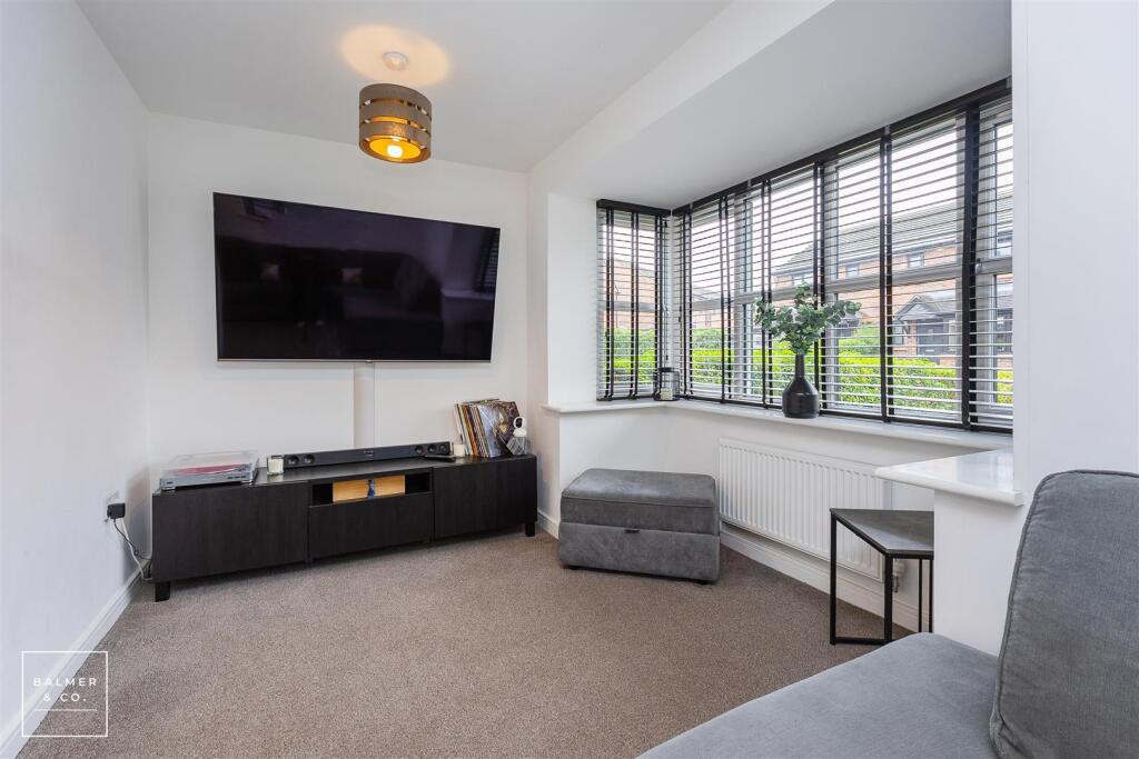 House in Wigan, Westleigh - View 2