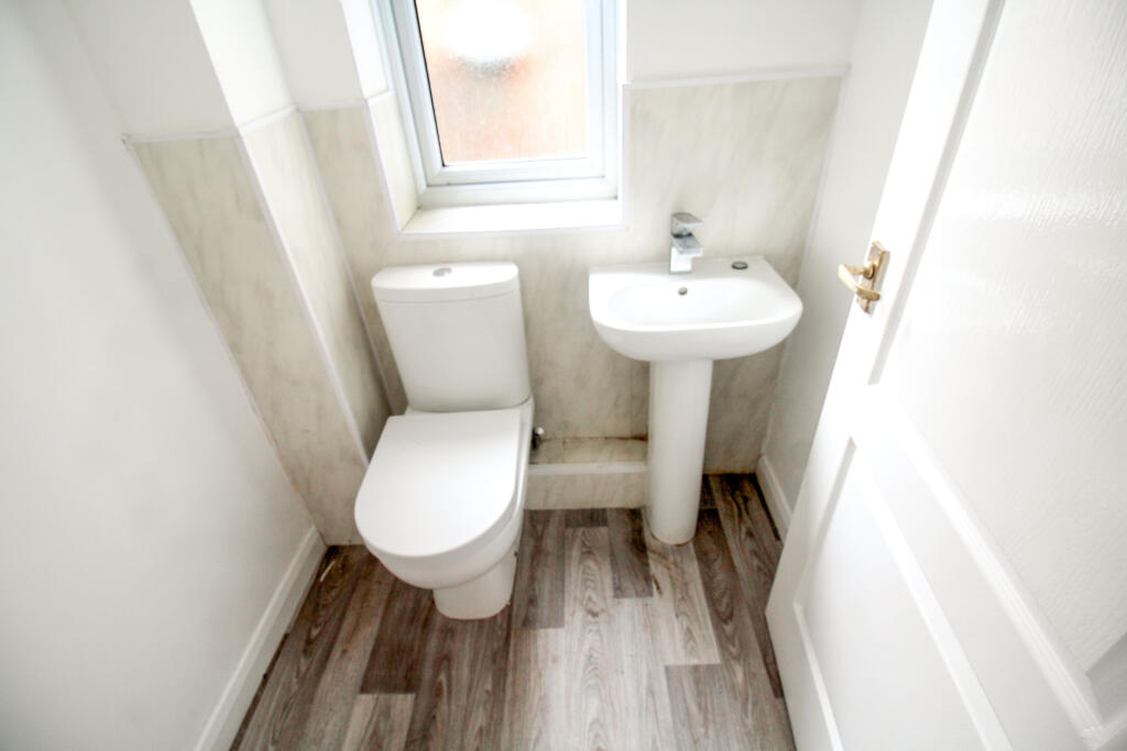 Willowtree Close, Hamilton, Leicester, Leicestershire photo 5