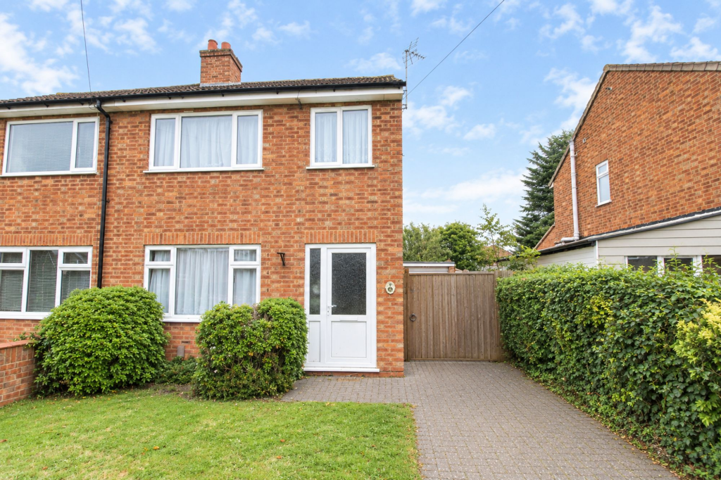 3-bed semi-detached on Chantry Road, Kempston, MK42, £300,000