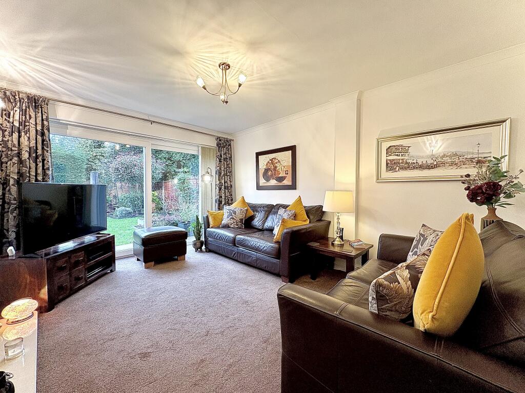 Melford Close, SEDGLEY, DY3 3QU photo 2