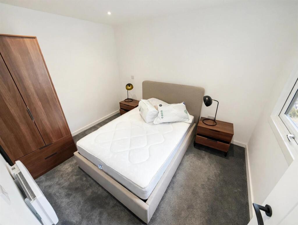 Apartment in Hull, Kingston upon Hull - View 2