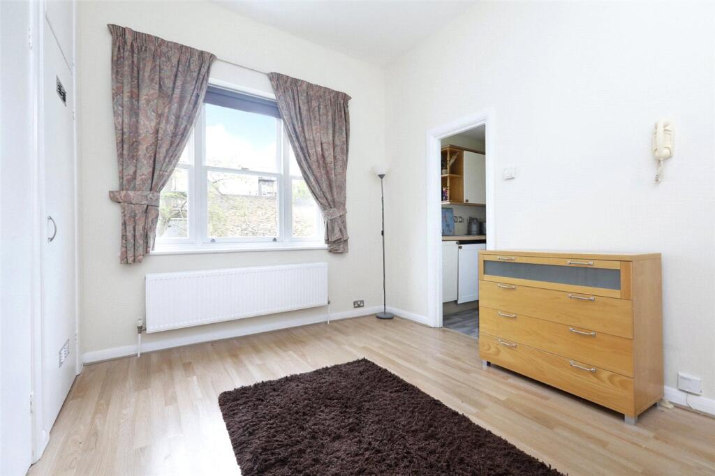 Studio apartment for rent