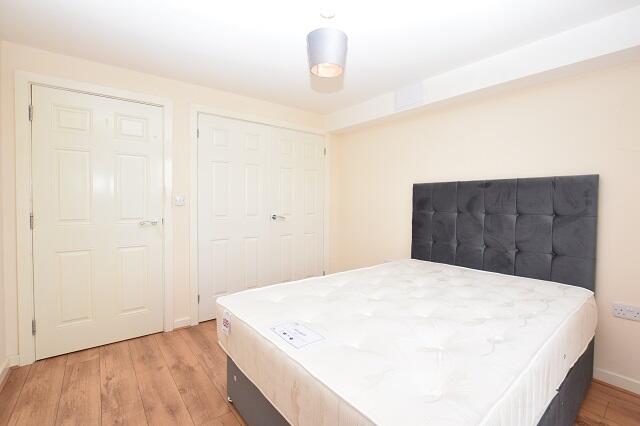 Apartment in Sheffield, South Yorkshire - View 5