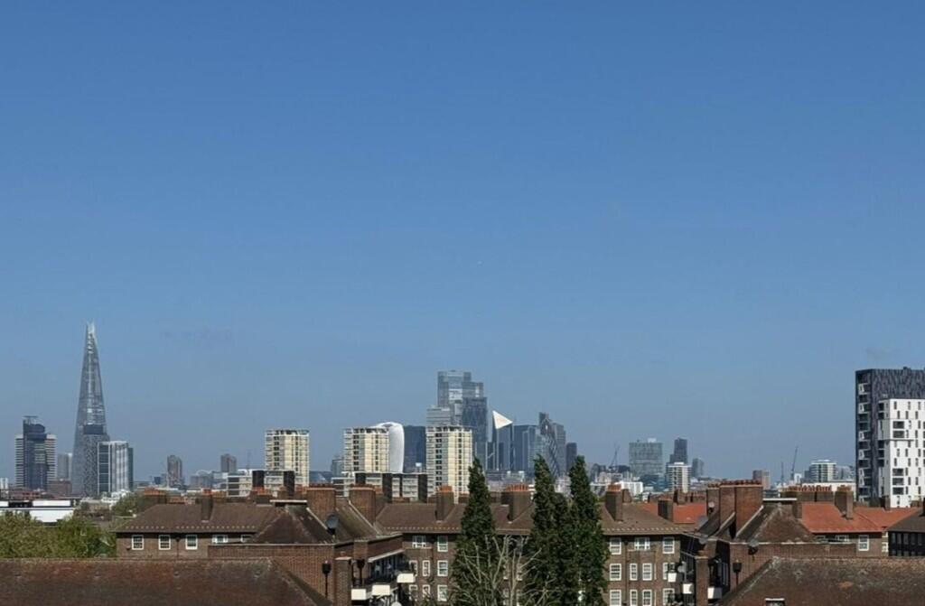 Main image of property: 201 Commercial Way,
Peckham,
London ,
SE15 1BW
