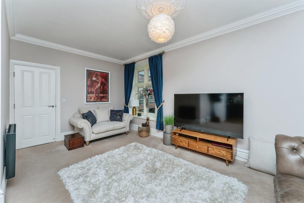 Apartment in Chester - View 5