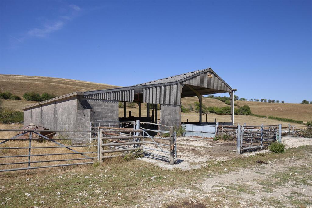 Chilfrome Farm, Chilfrome, Dorchester - More