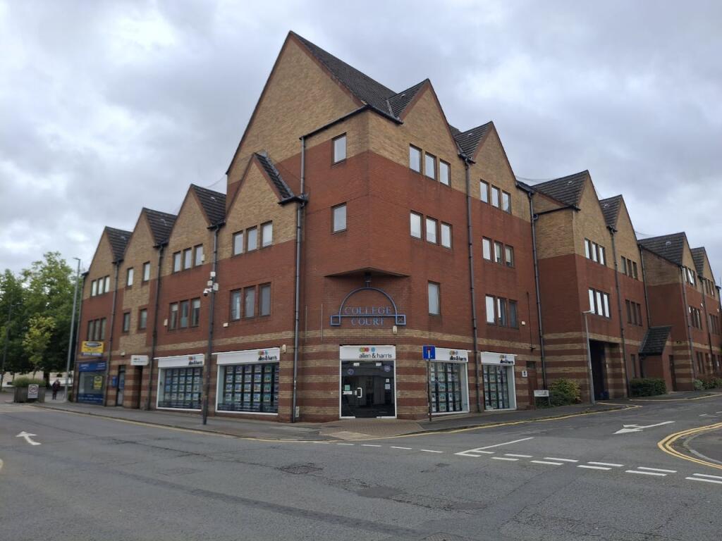 Main image of property: Oxford and Trinity House, 1-2 College Court, Regent Circus, Swindon, SN1 1PZ