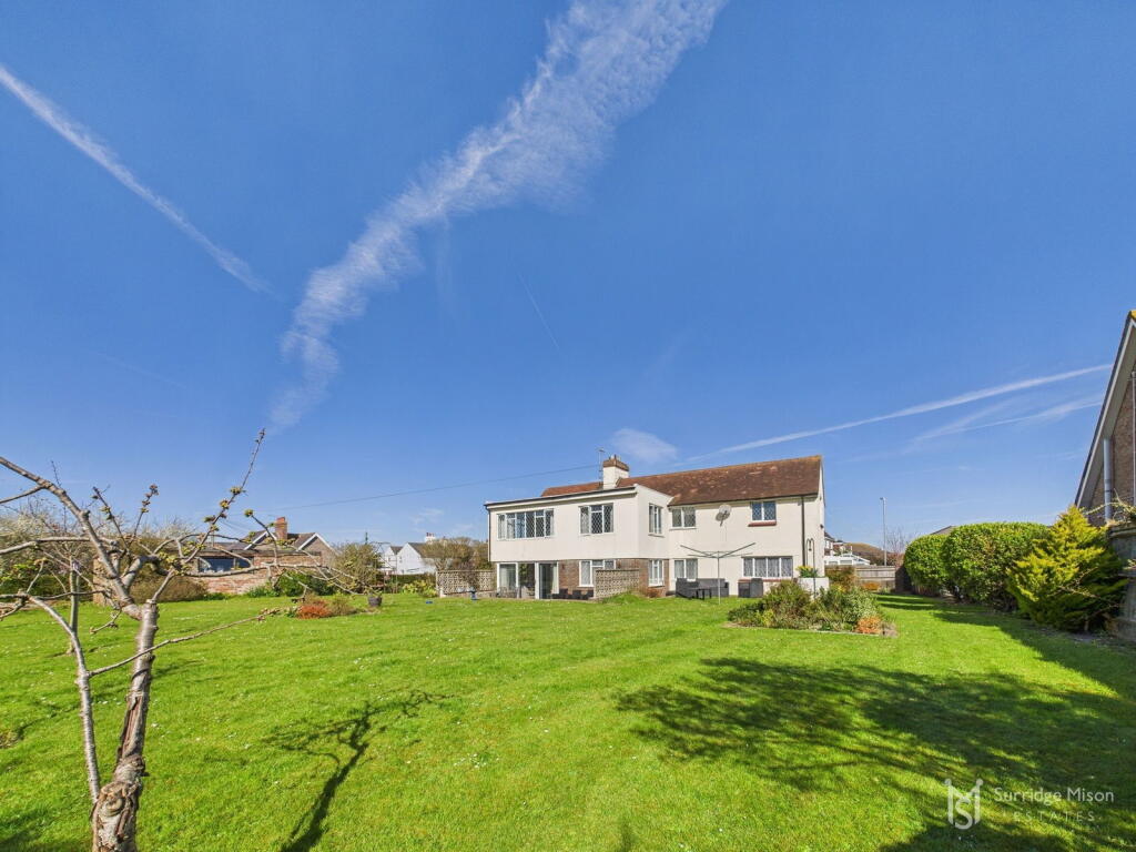 5-bed detached on Eastbourne Road, Willingdon, East Sussex, BN20, £635,000
