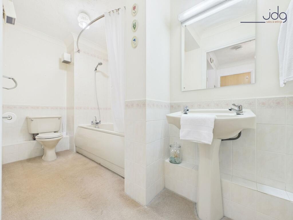 Apartment in Lancaster - More