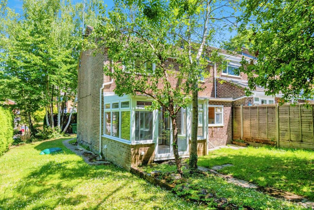 Main image of property: Hawfinch Close, Southampton