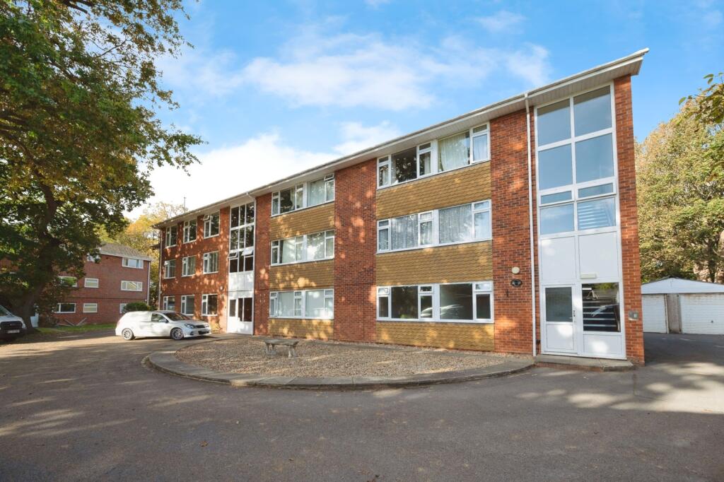 Main image of property: Westfield Avenue, Hayling Island, Hampshire, PO11