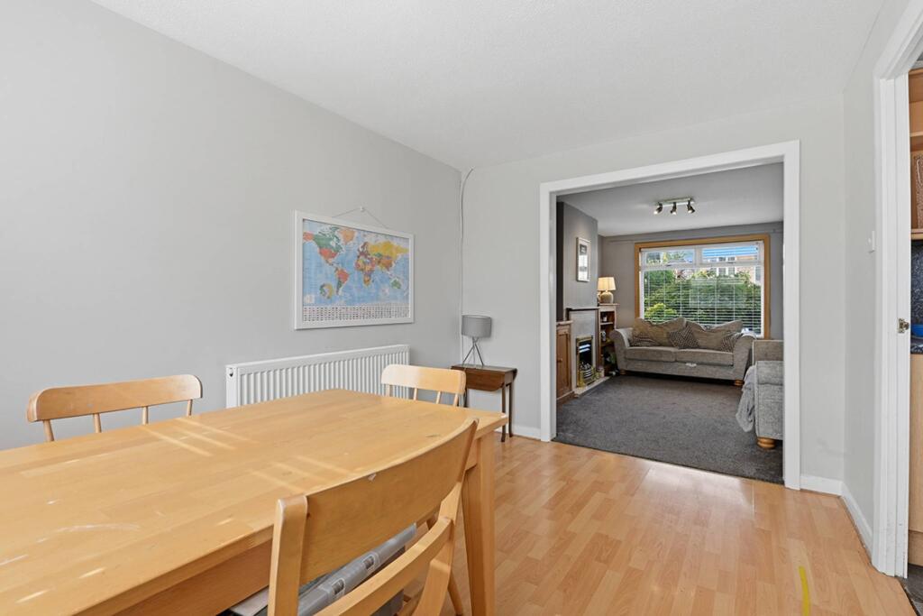 House in Penicuik, Mauricewood - More