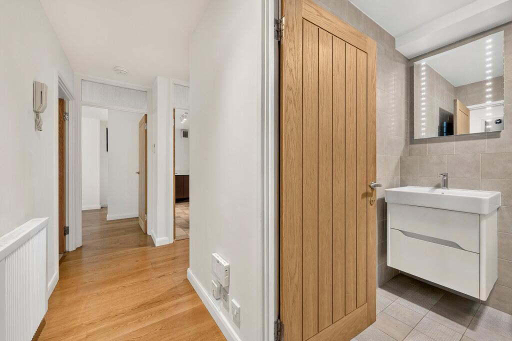 Apartment in London, City of Westminster - View 4