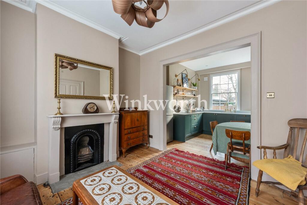 House in London, West Green - View 3