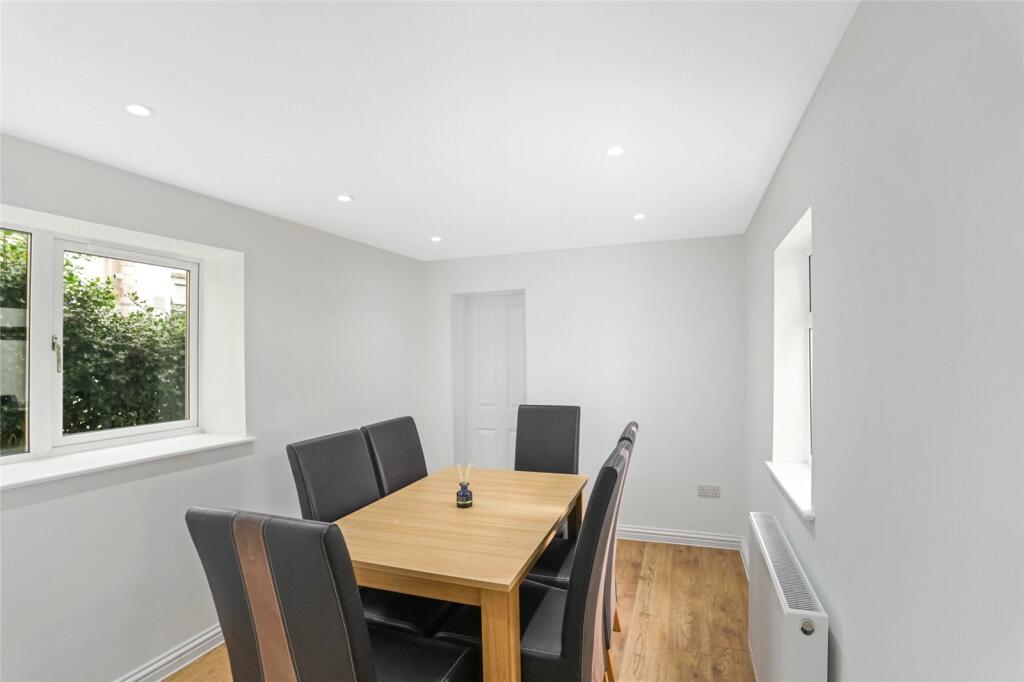 House in Kilmarnock, North Ayrshire - View 4