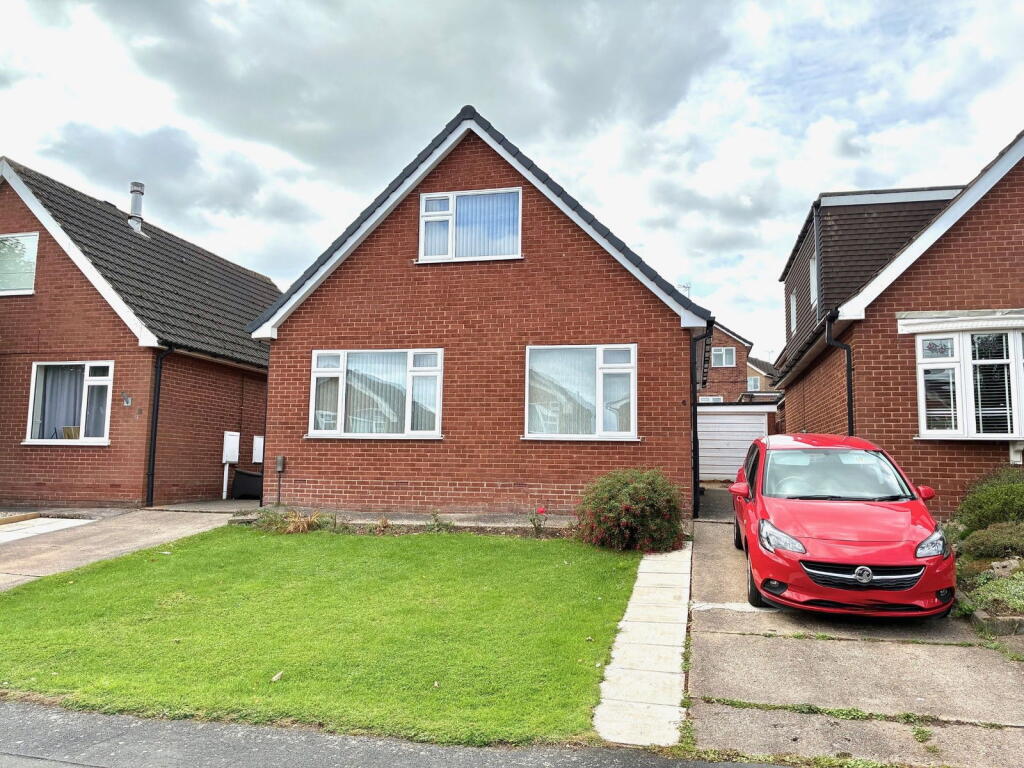 3-bed detached on Collumbell Avenue, Derby, £279,950