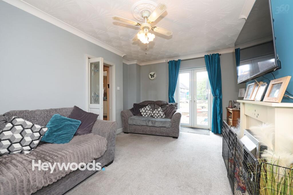 House in Stoke-on-Trent - More