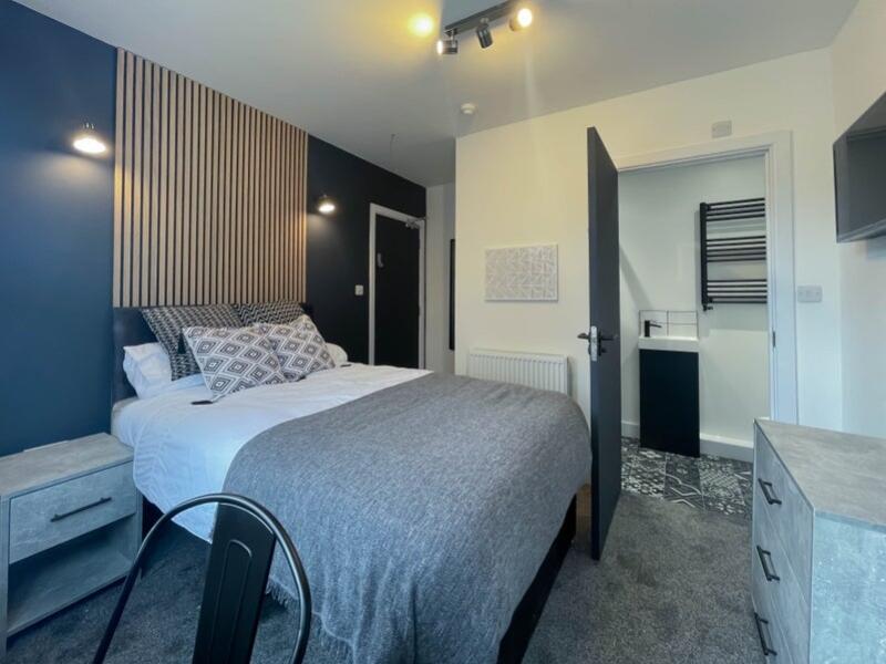 Main image of property: Room 1 46 Queens Road East, Beeston, Nottingham