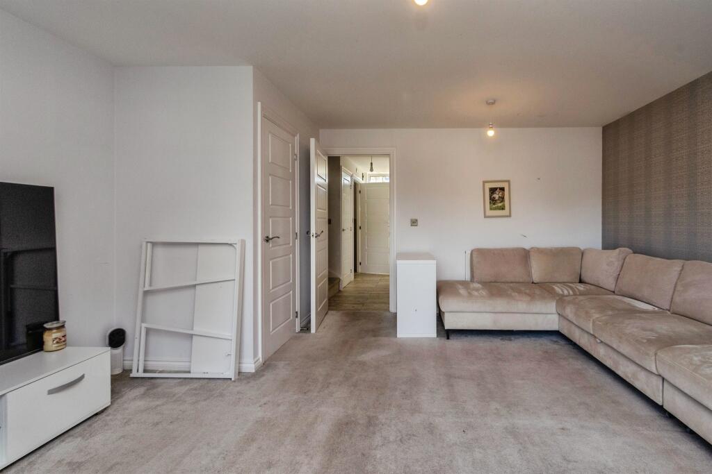House in Walsall, Darlaston Green - View 5