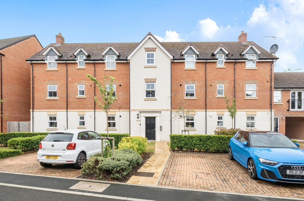 Apartment in Newbury, West Berkshire