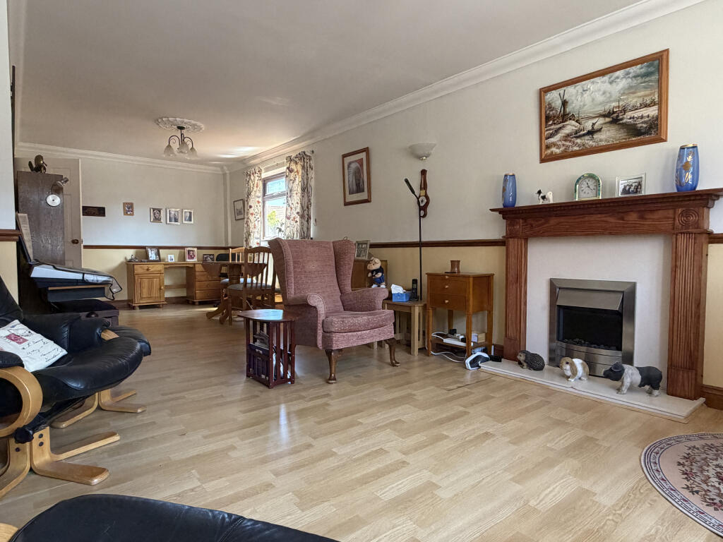 Ferry Way, Littleport, Ely, Cambridgeshire photo 4