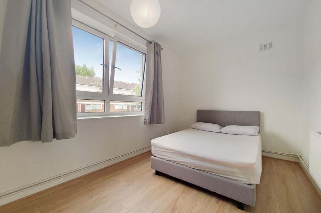 Apartment in London - More