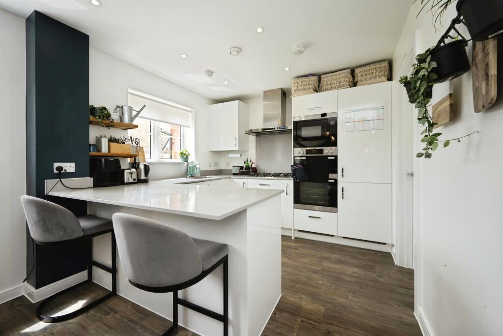 House in Hemel Hempstead, Longwick-cum-Ilmer - View 3