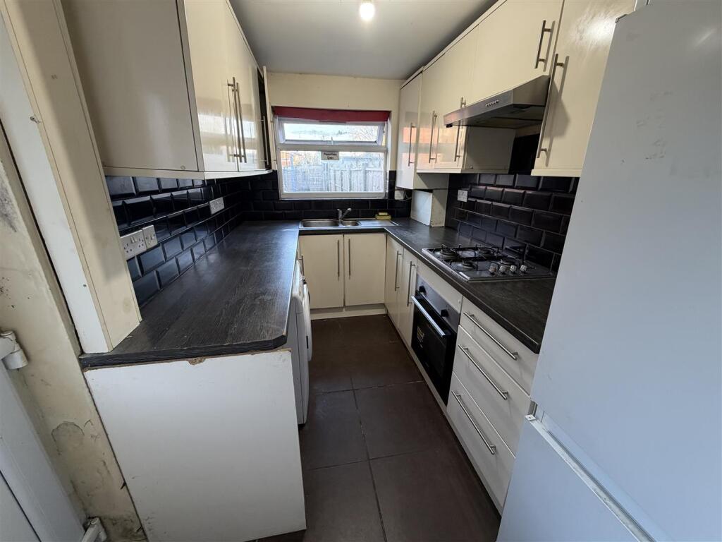 House in Sandwell, Hall End, Charlemont - View 4