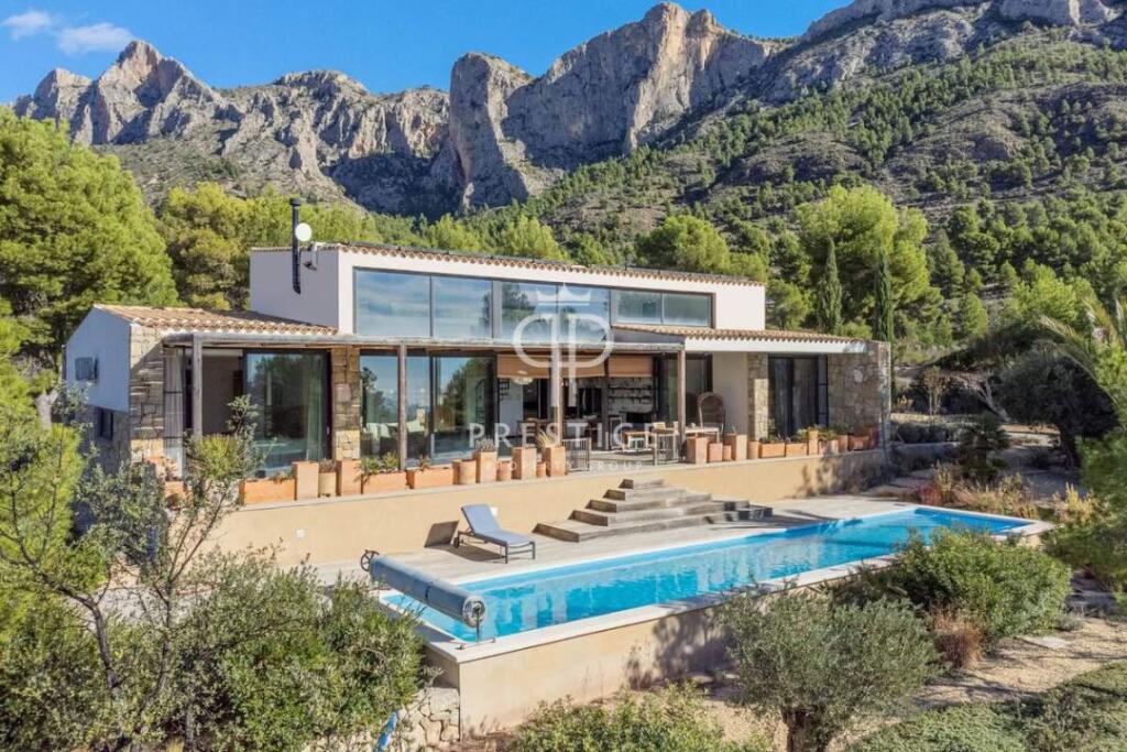 Main image of property: Valencia, Alicante, Busot