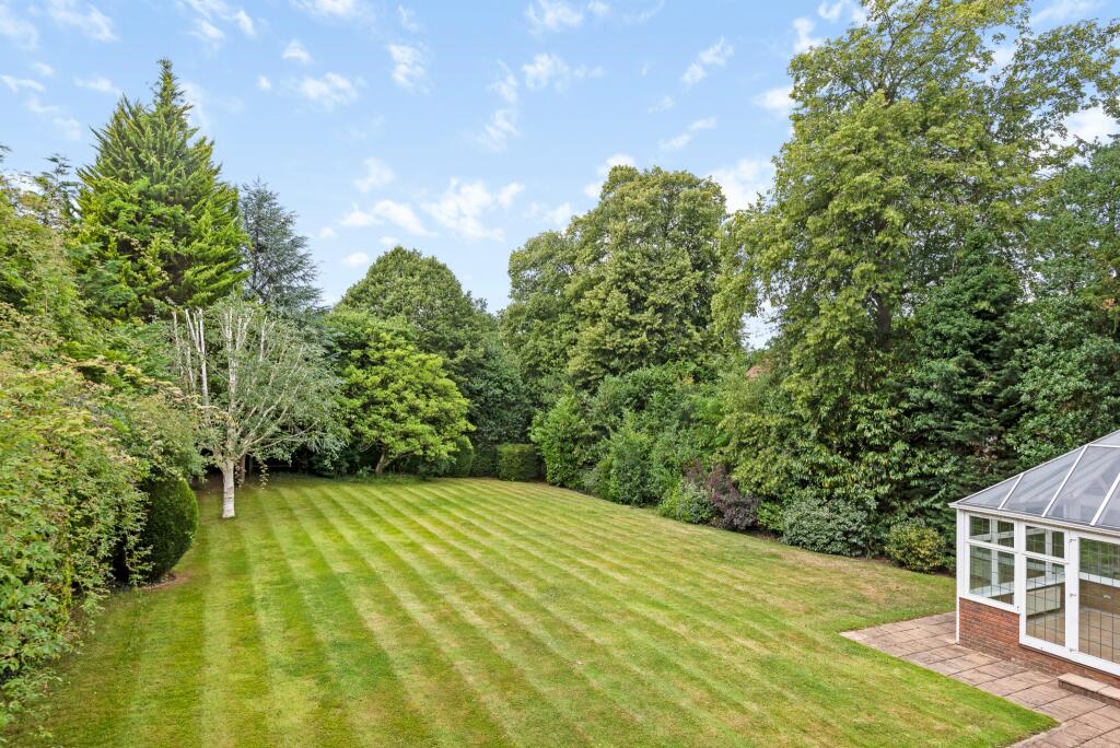 House in Slough - View 3