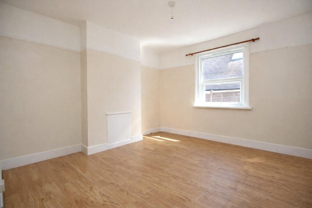Hogmoor Road, Whitehill, Bordon, Hampshire, GU35 photo 4