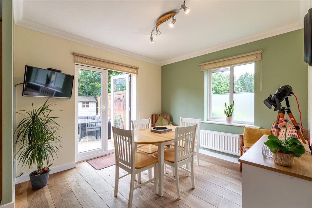 Silver Road, Pewsey, Wiltshire, SN9 photo 4