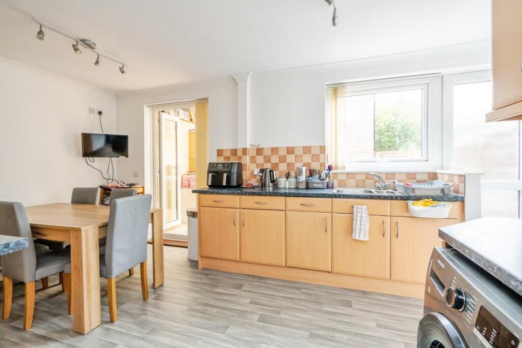 House in Portsmouth - View 4