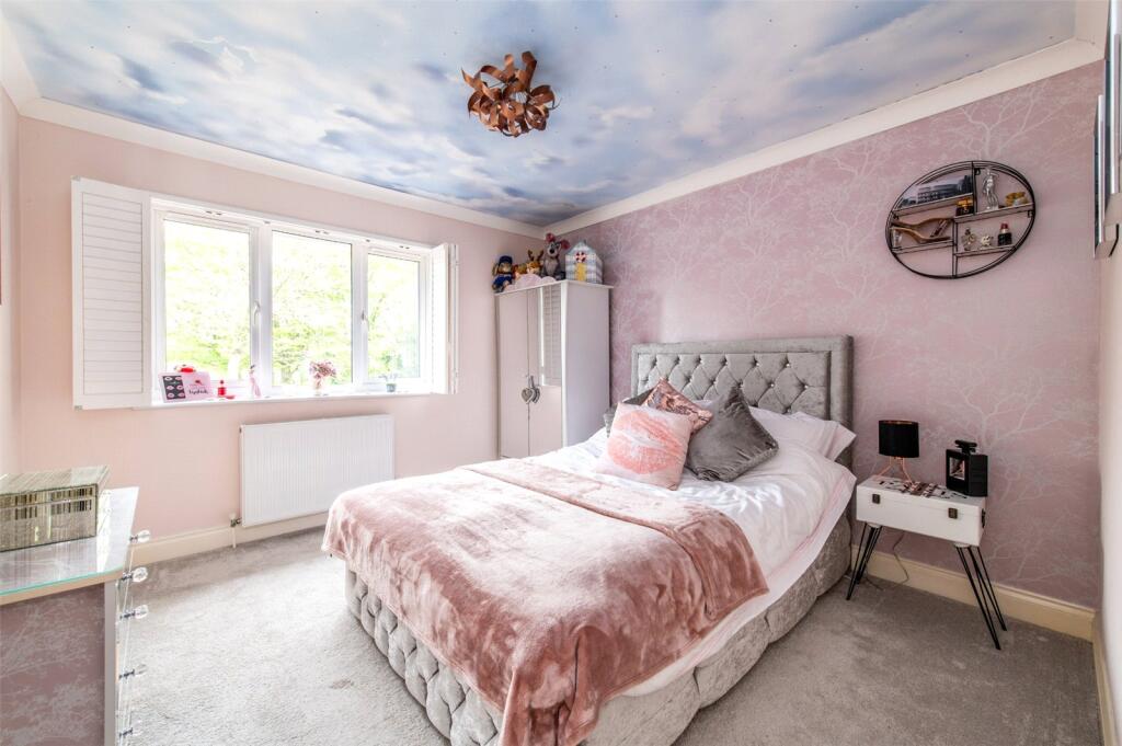 House in Gillingham, Medway - View 5